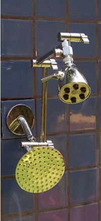 Double 6 Jet and 5 1/4 Inch Rainshower