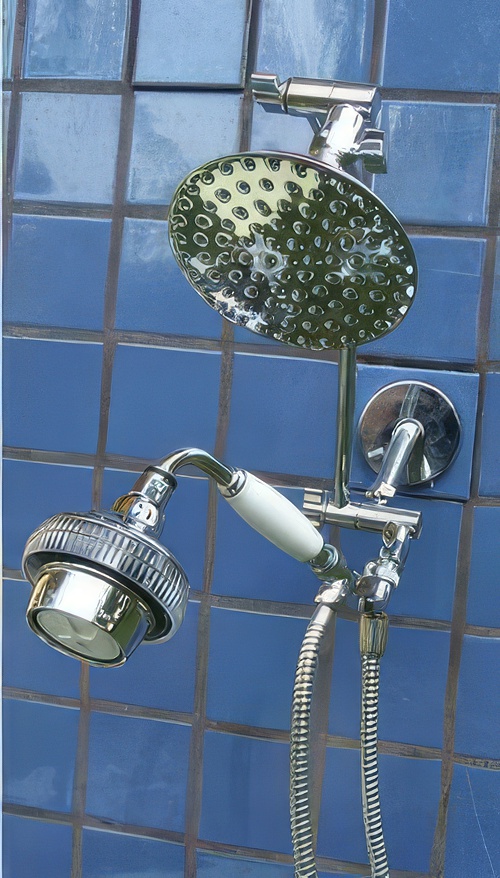Double 5 1/4 Inch Rainshower and Super 5 Handheld Double 5 1/4 Inch Rainshower and Super 5 Handheld